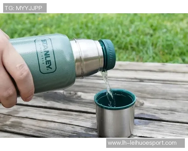 斯坦利与安东内拉携手推出限量版保温杯售价30至60美元引发热潮